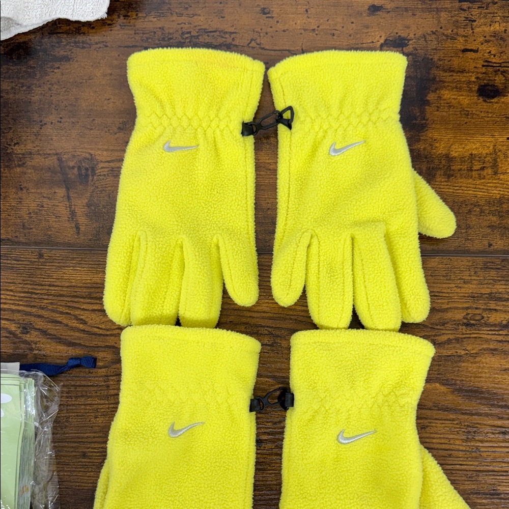 Nike Bright Yellow Fleece Gloves size M 2 pairs.